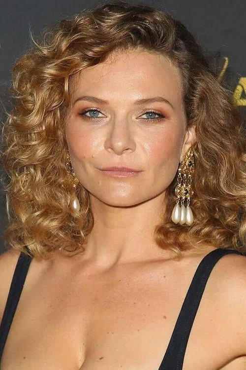 Leeanna Walsman photo