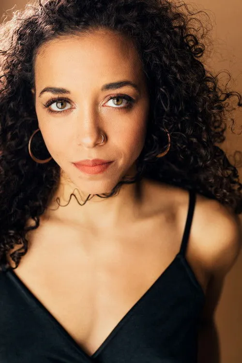 Alanna Saunders photo