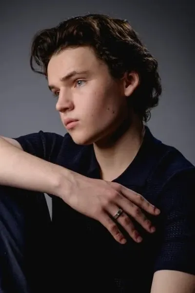 Benjamin Evan Ainsworth photo