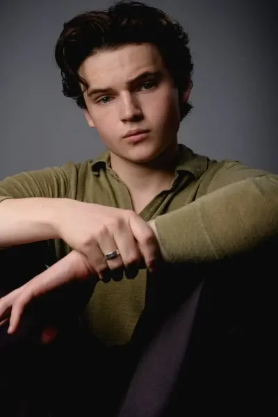 Benjamin Evan Ainsworth photo