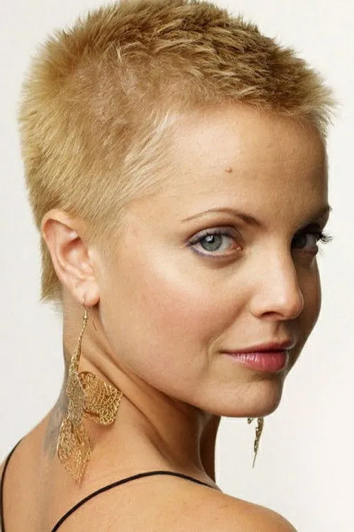 Mena Suvari photo