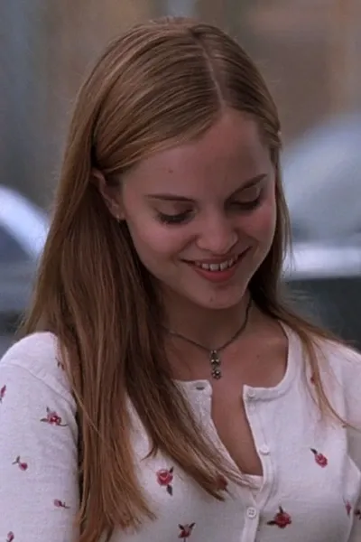 Mena Suvari photo