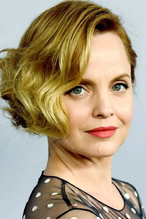 Mena Suvari photo