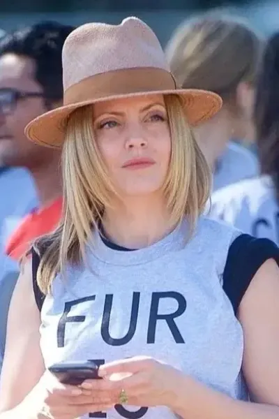 Mena Suvari photo