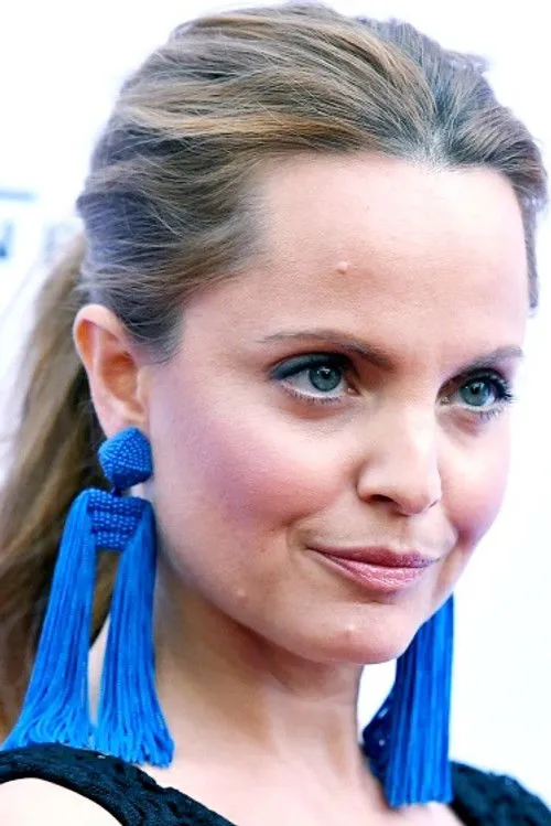 Mena Suvari photo