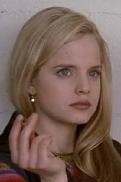 Mena Suvari photo
