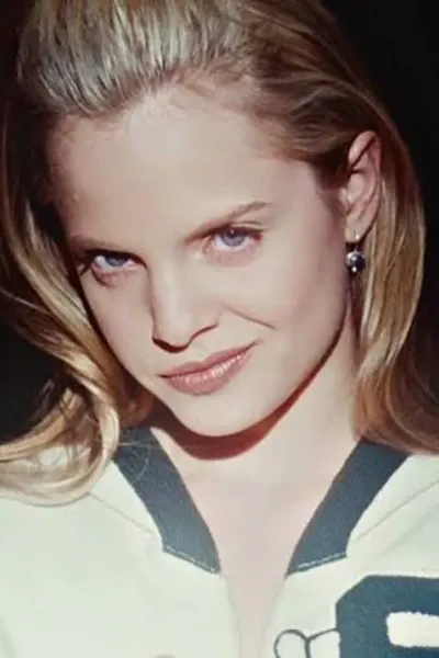 Mena Suvari photo