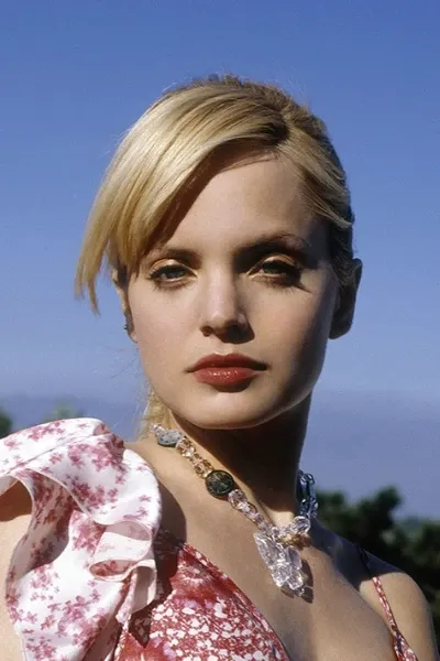 Mena Suvari photo