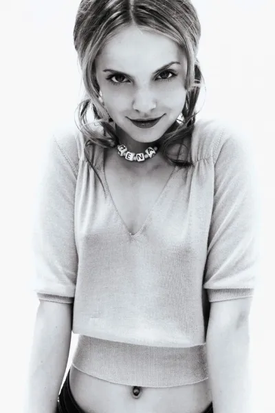 Mena Suvari photo