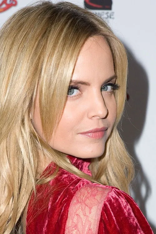Mena Suvari photo