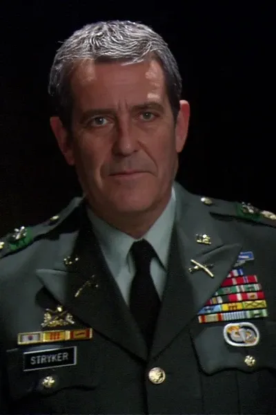Ciarán Hinds photo