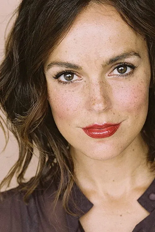 Erin Cahill photo