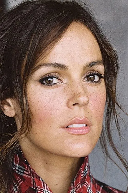 Erin Cahill photo