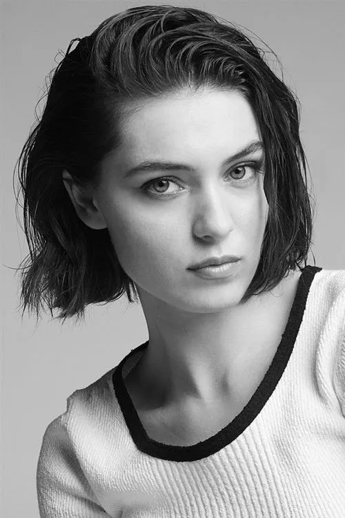Anamaria Vartolomei photo