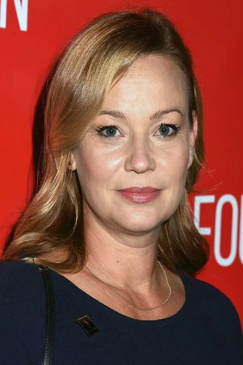 Samantha Mathis photo