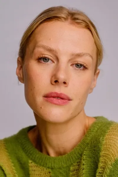 Hannah van der Westhuysen photo