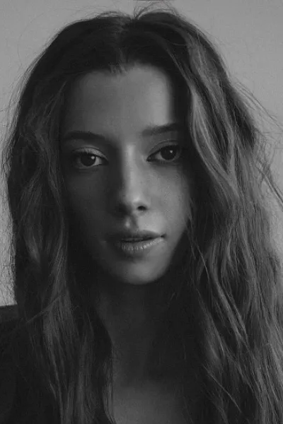 Polina Gukhman photo