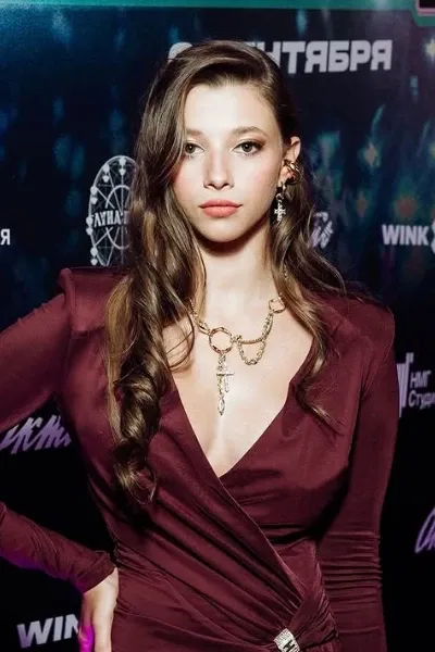 Polina Gukhman photo