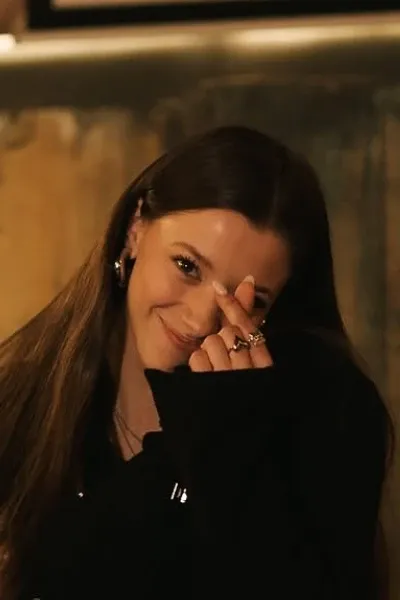 Polina Gukhman photo