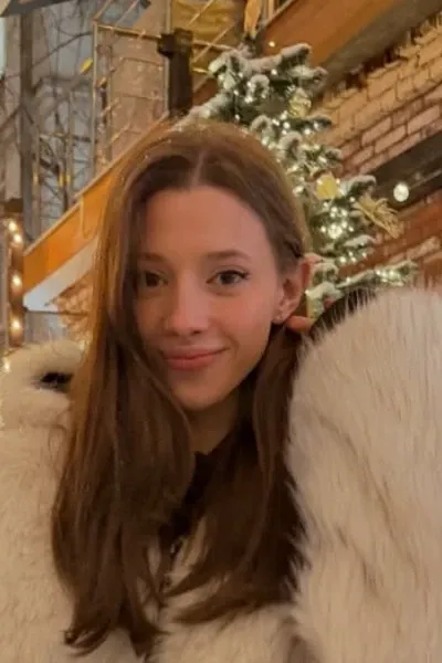 Polina Gukhman photo