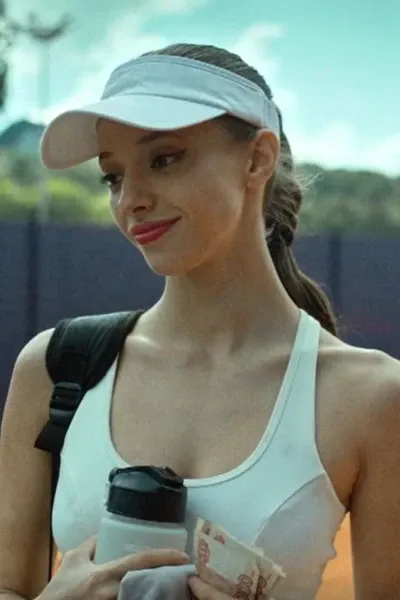 Polina Gukhman photo