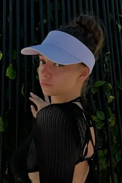 Polina Gukhman photo