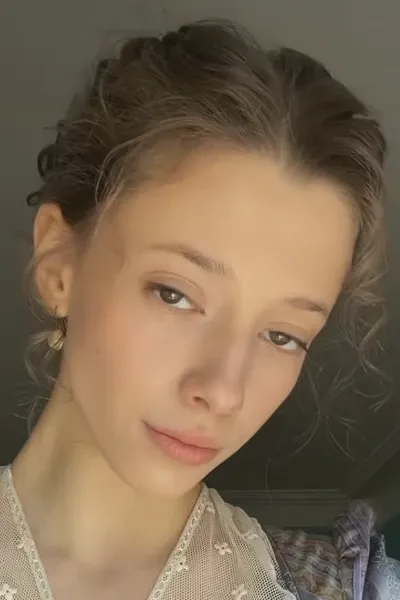Polina Gukhman photo