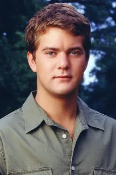 Joshua Jackson photo