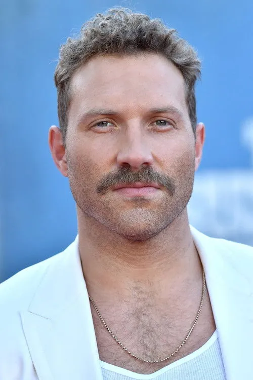 Jai Courtney photo