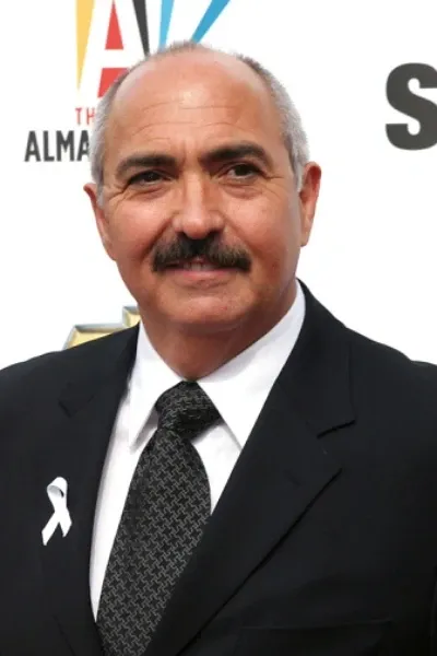 Miguel Sandoval photo
