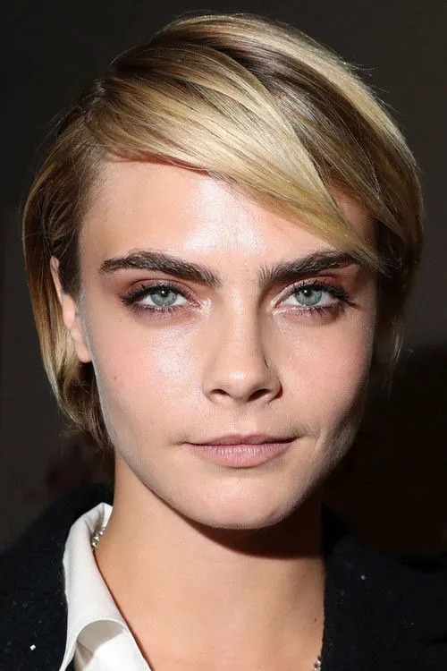 Cara Delevingne photo