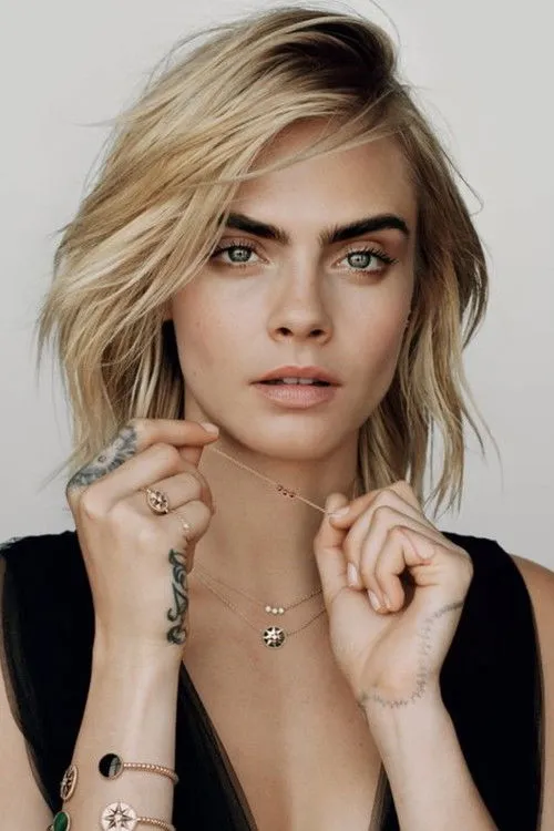 Cara Delevingne photo