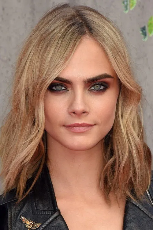 Cara Delevingne photo