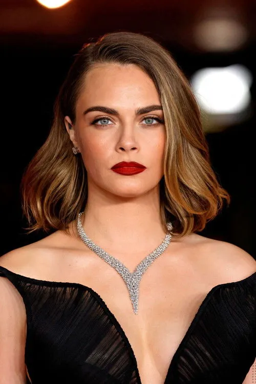 Cara Delevingne photo