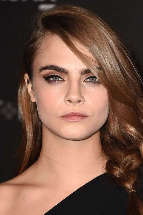 Cara Delevingne photo