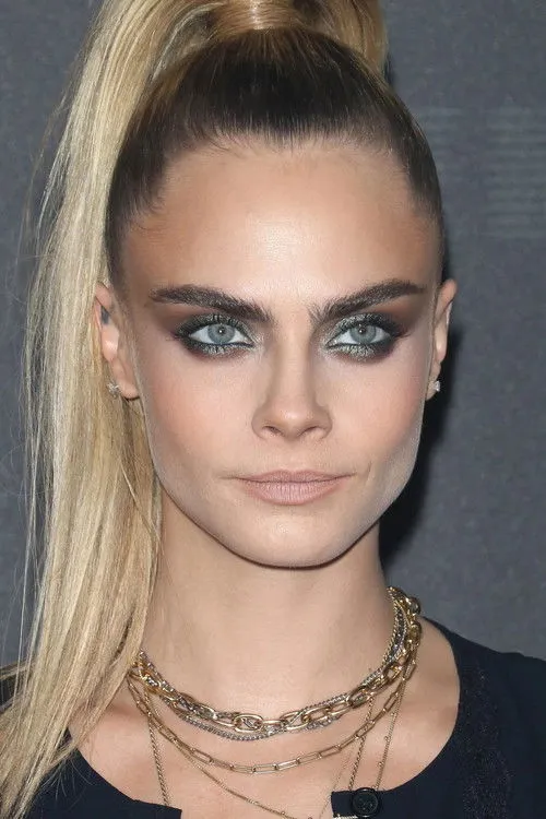 Cara Delevingne photo