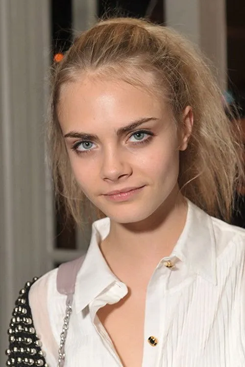 Cara Delevingne photo