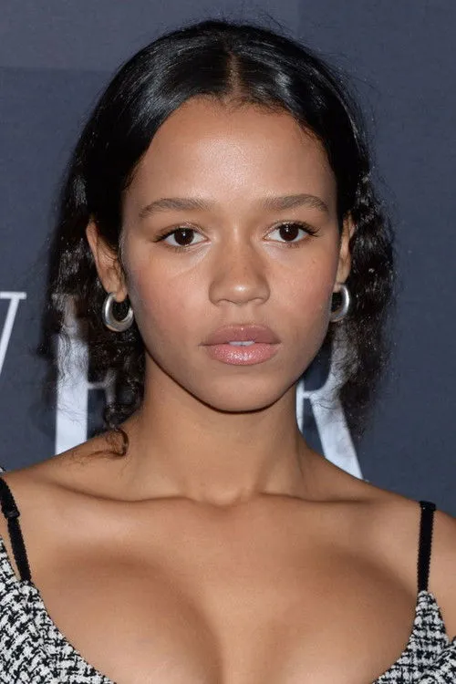 Taylor Russell photo