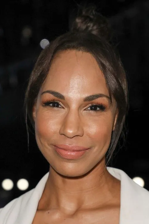 Amanda Brugel photo