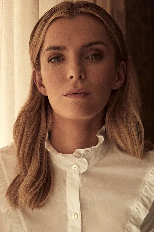 Betty Gilpin photo