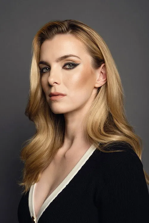 Betty Gilpin photo