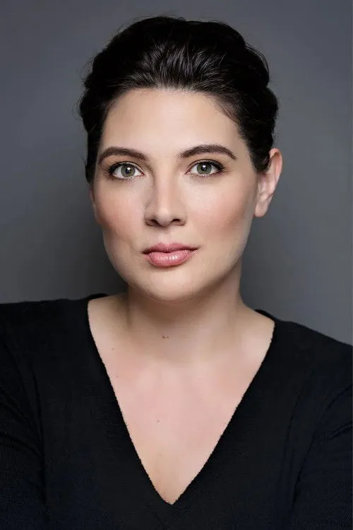 Taylor Jenkins Reid photo