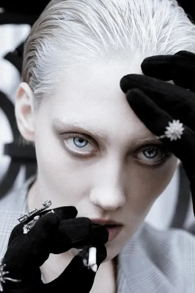 Polina Aug photo