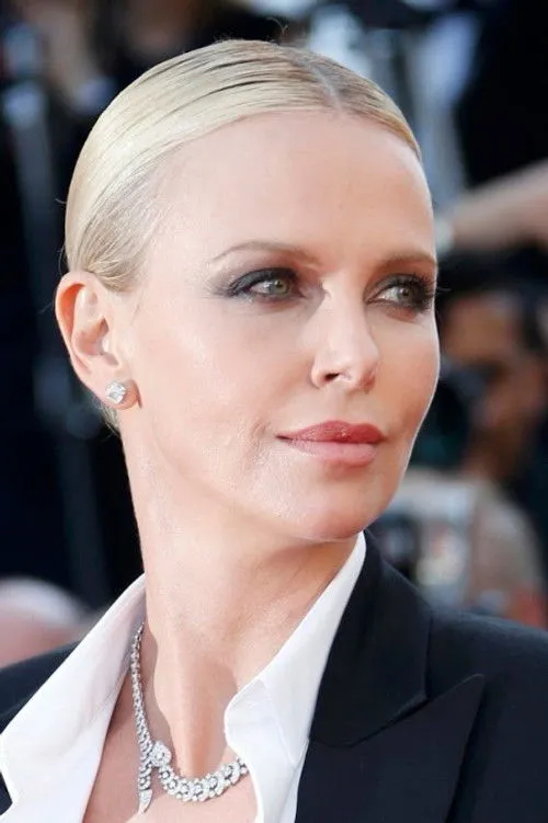 Charlize Theron photo