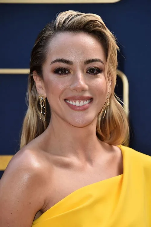 Chloe Bennet photo