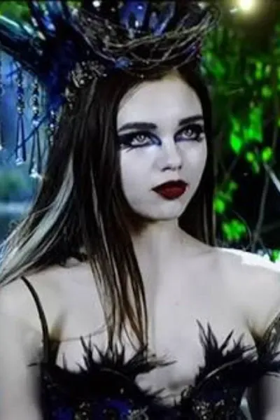 India Eisley photo