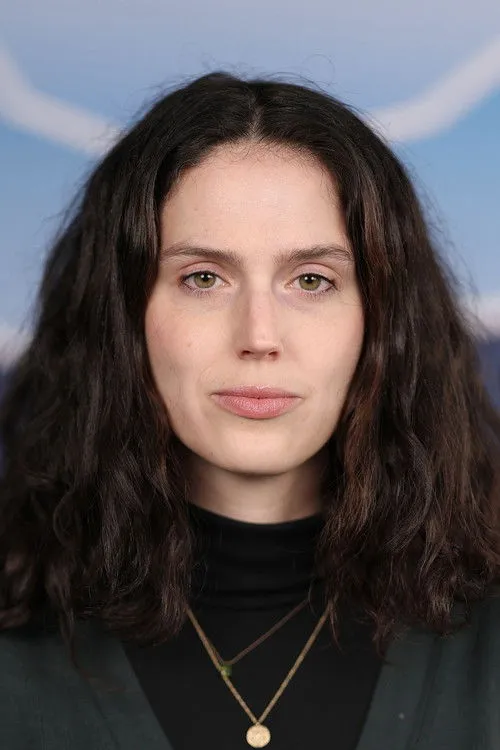 Eva Victor photo