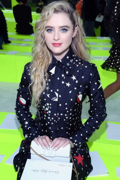 Kathryn Newton photo
