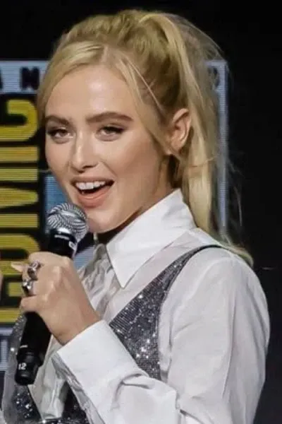 Kathryn Newton photo