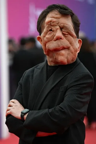Adam Pearson photo
